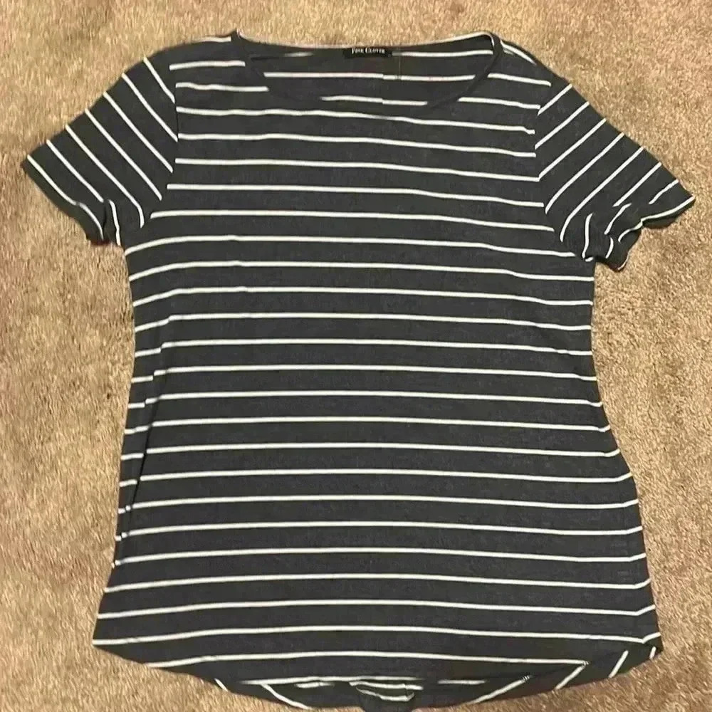 Pink Clover top size small